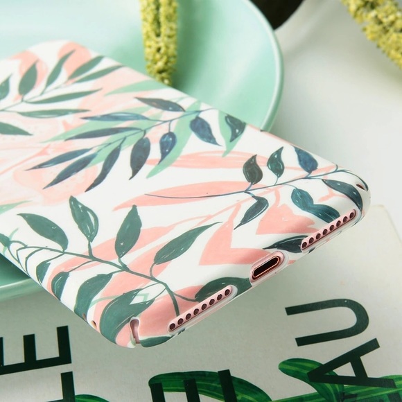 LAST 1! NEW iPhone 7/8 Palm Leaves Hard PC Case - Picture 3 of 3